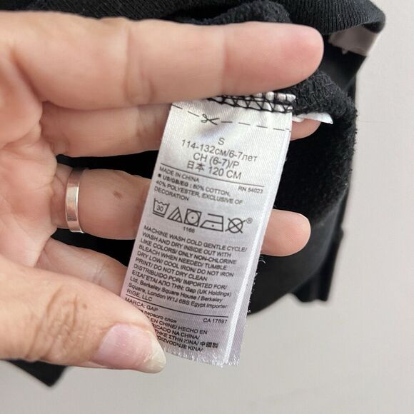 GAP Star Wars Rogue One Death Trooper Black Sweatshirt Pullover 6-7 Yr Glow Dark - Picture 4 of 10